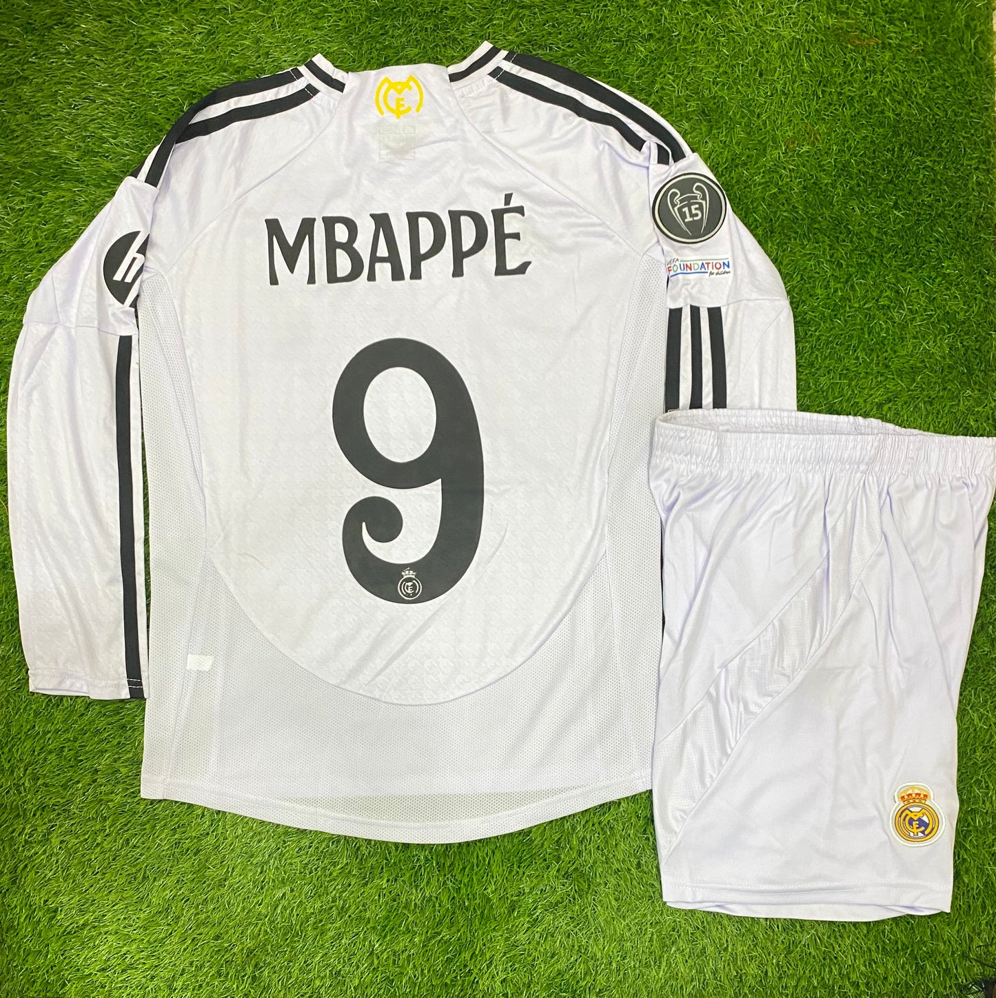 Real Madrid Home Kit 24/25 Full Sleeves (Shirt and Shorts)