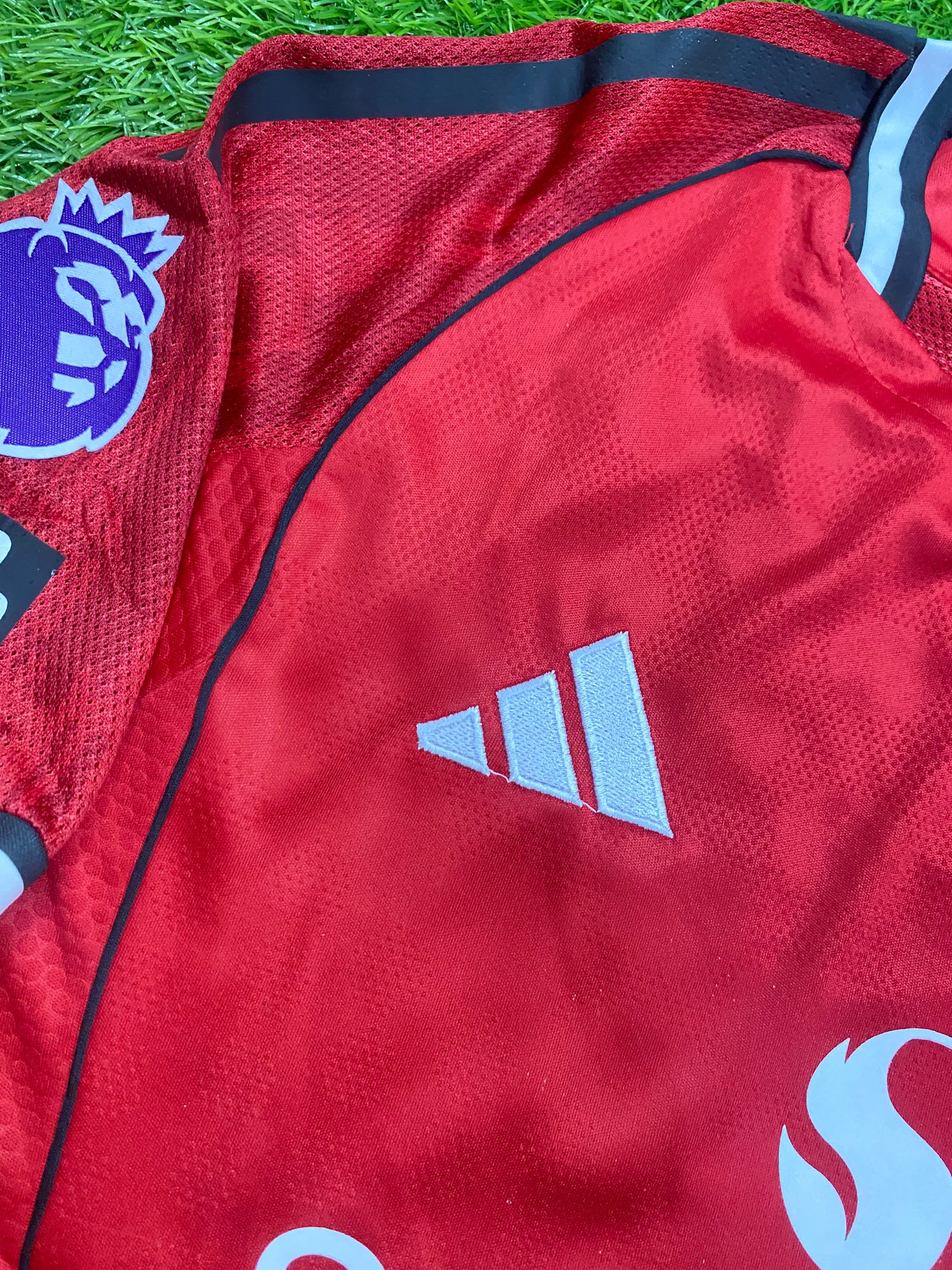 Manchester United home 25/26
