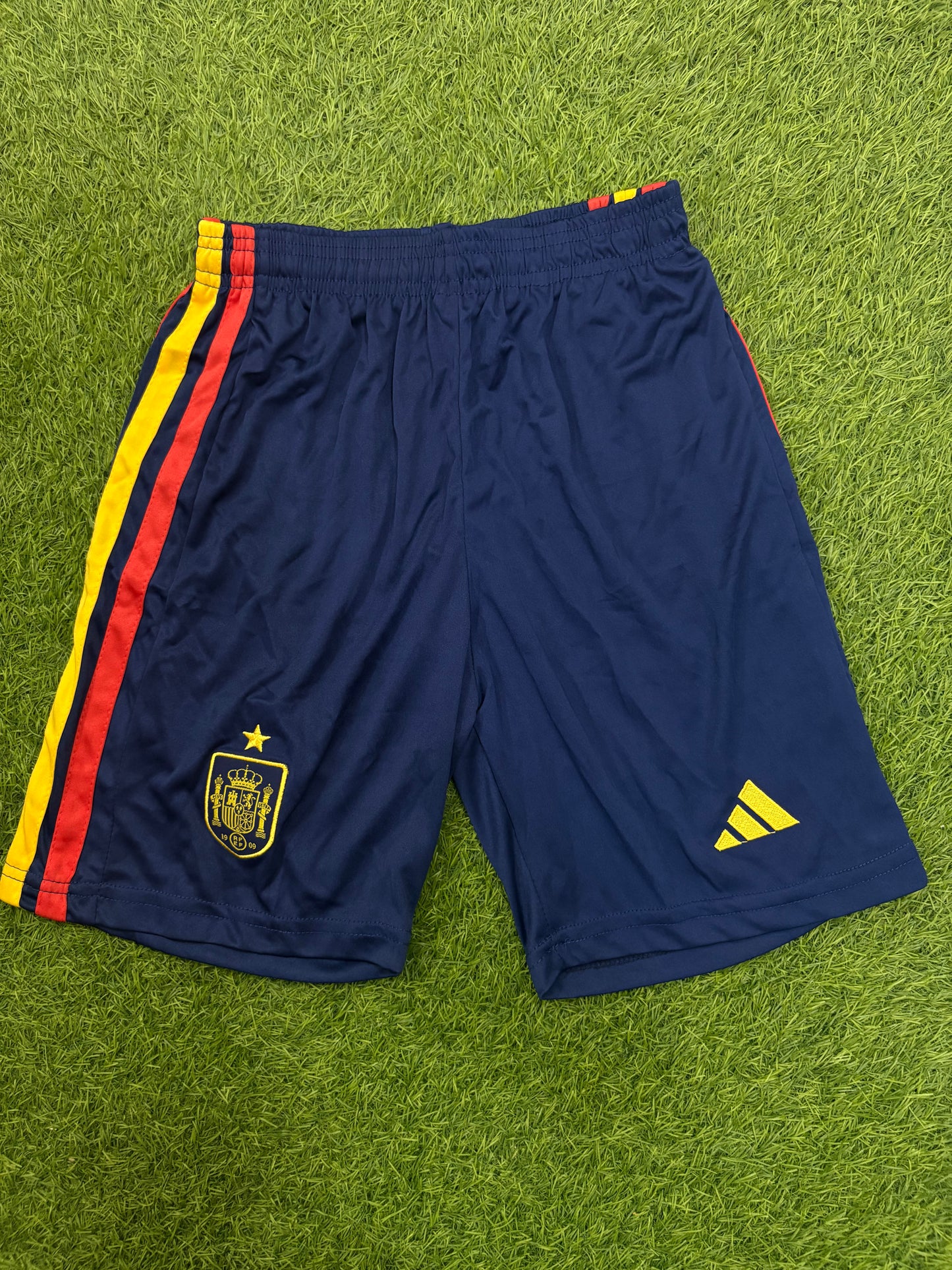 Spain Home Worldcup 2026 (half sleeves)