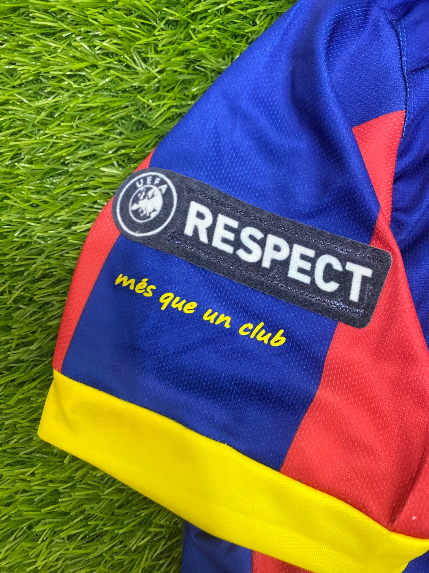 Barcelona home shirt 10/11