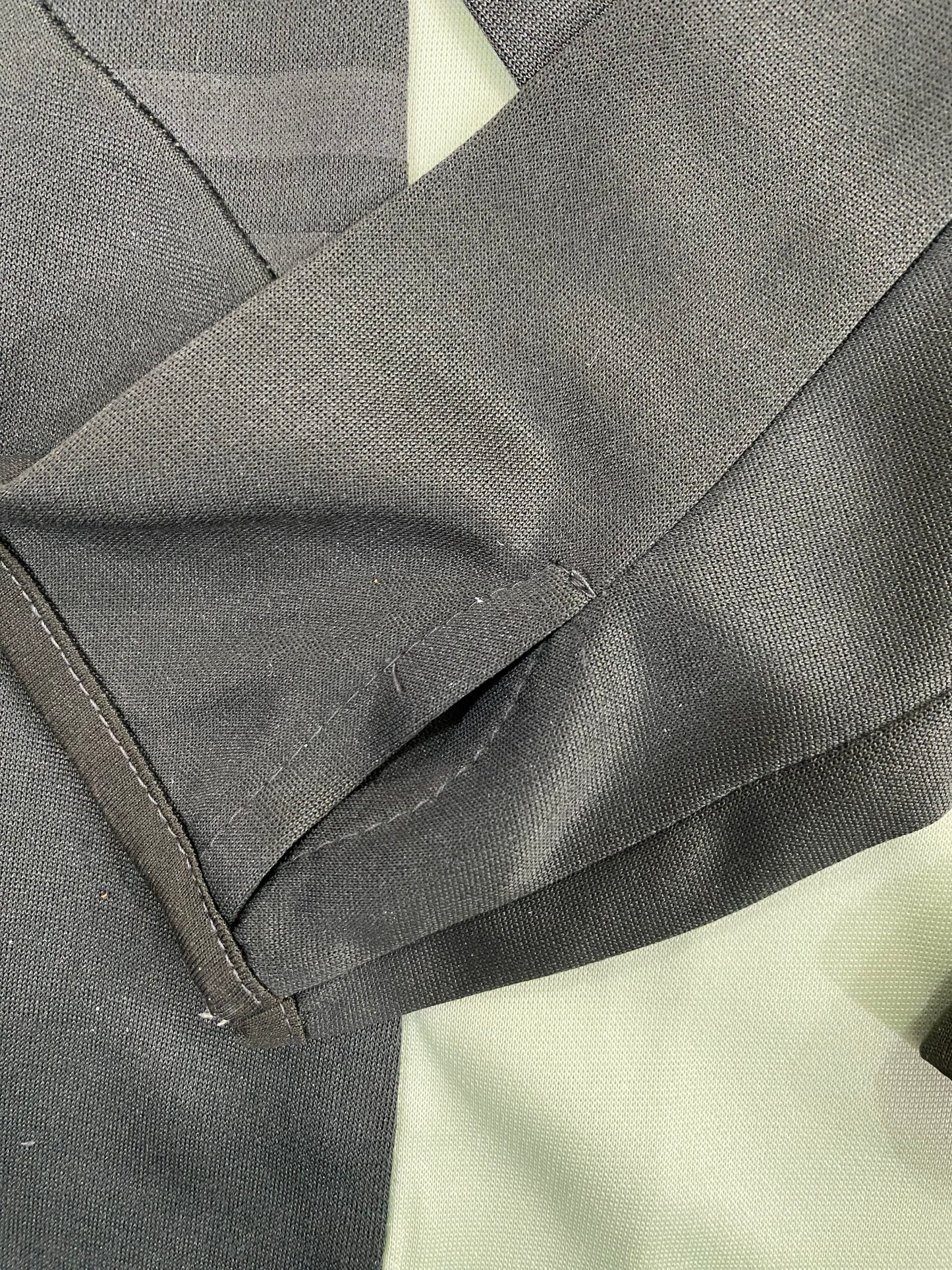 Real Madrid 25/26 training top with thumb grip (lime green)