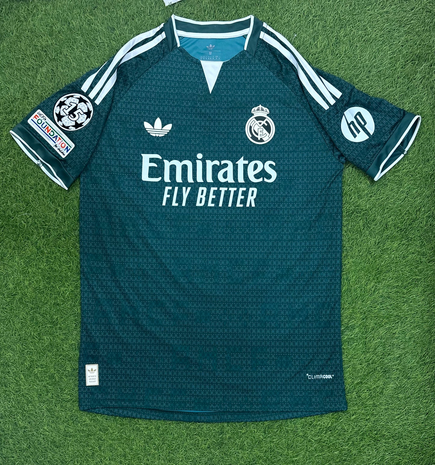 Real Madrid away 26/27 Player version logos (Half sleeves)
