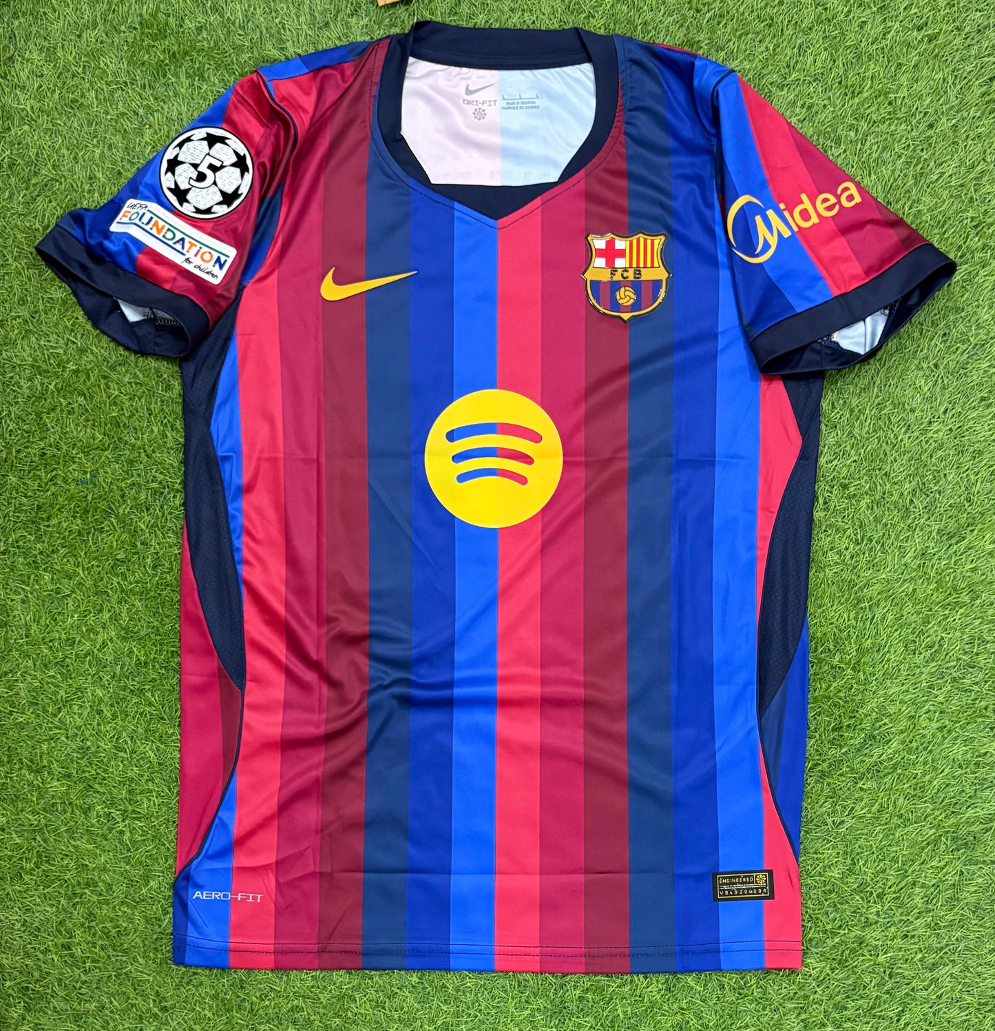 Barcelona Home 26/27 Player version logos (Half sleeves)