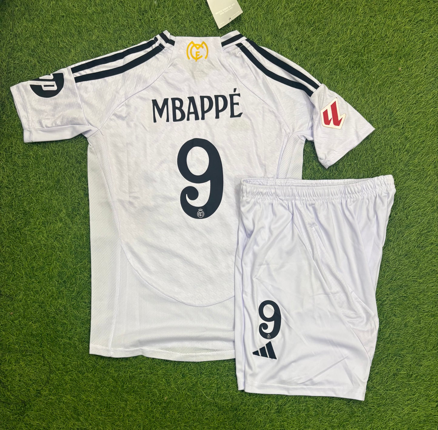 Kids Real Madrid home kit 24/25