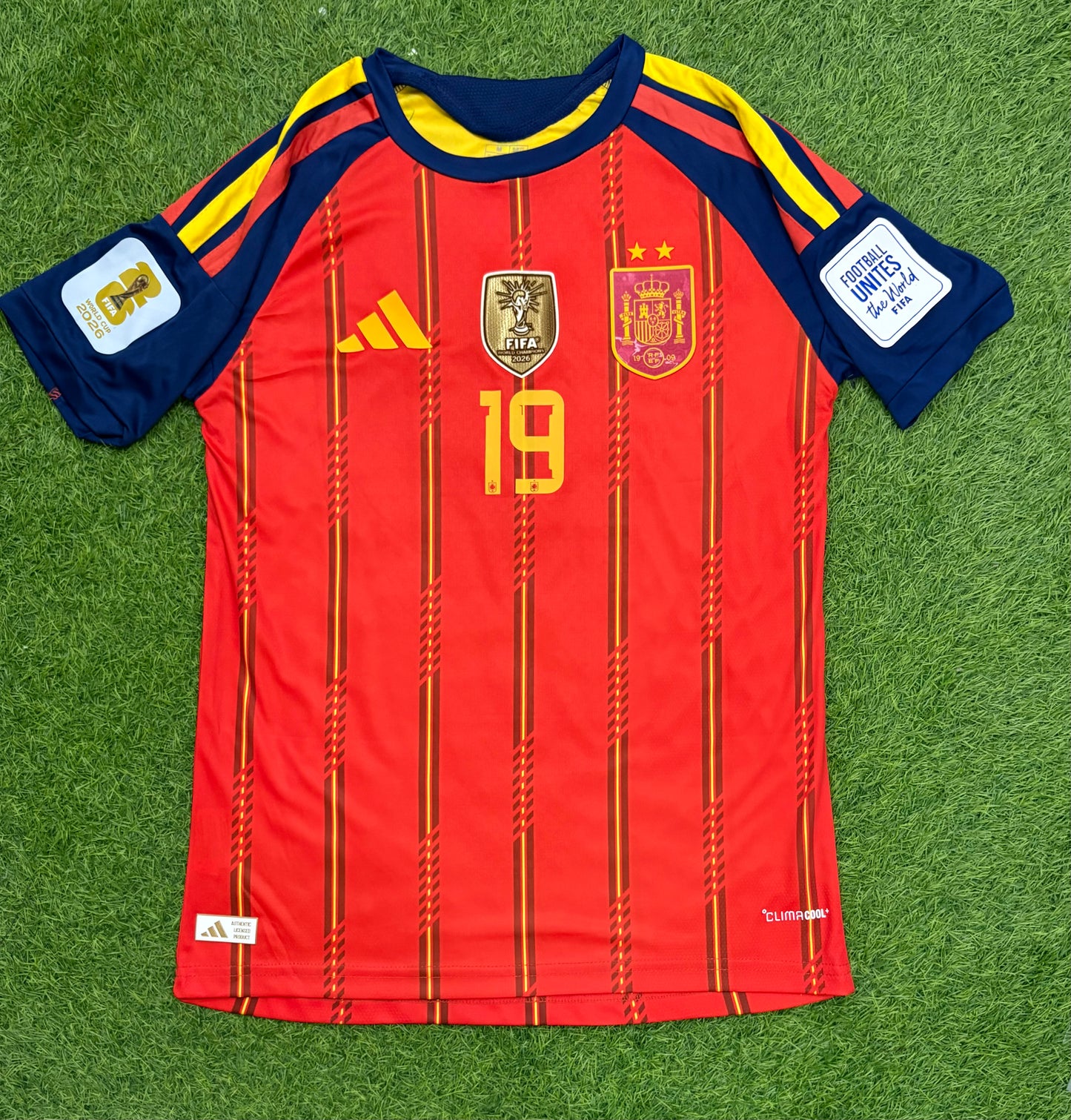Spain Home Worldcup 2026 Player version logos (half sleeves)
