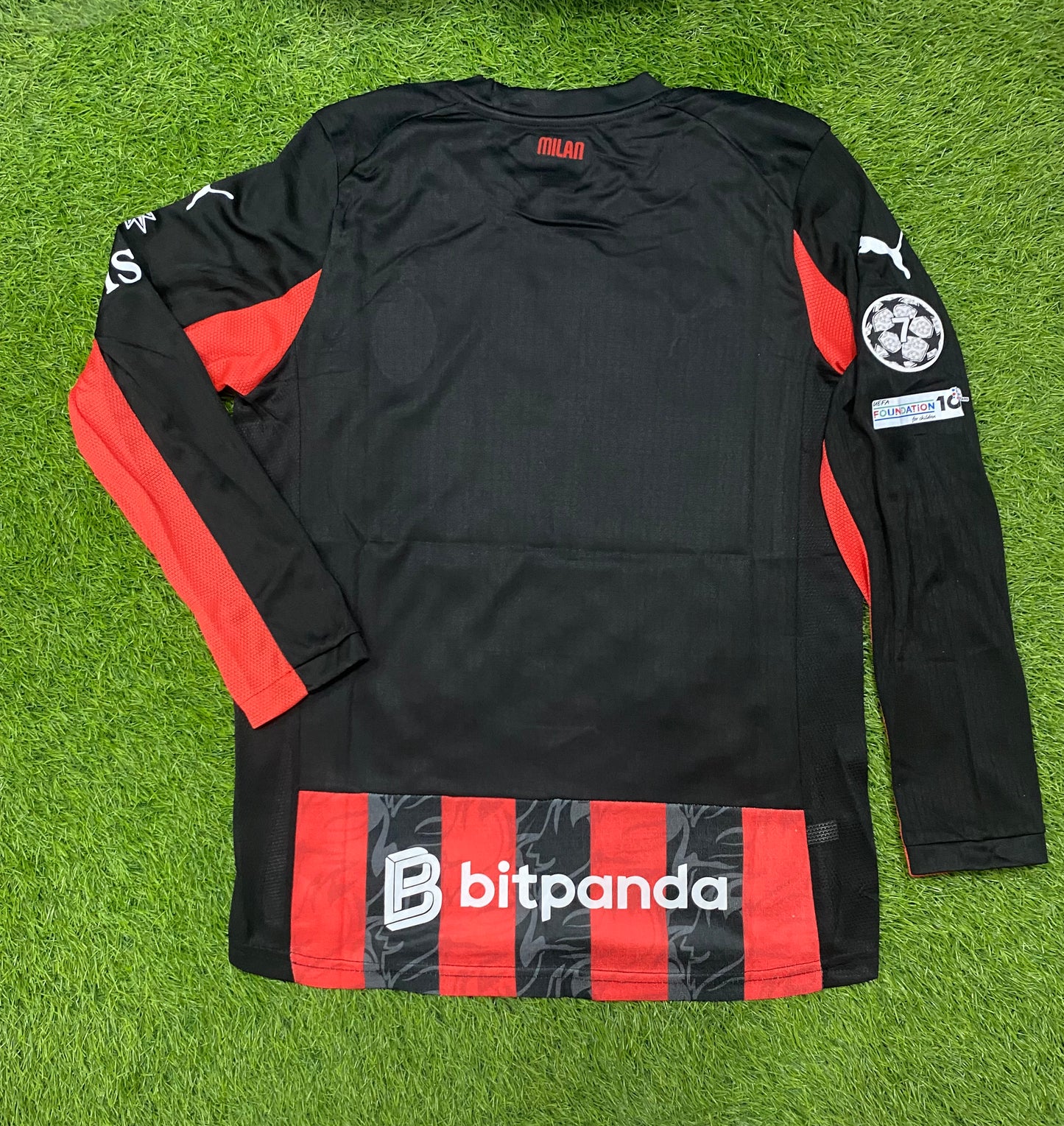 AC Milan Home Shirt 25/26 (full sleeves )