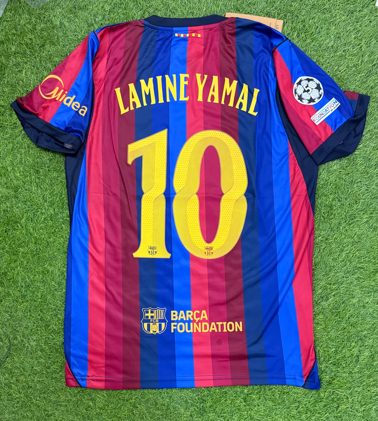 Barcelona Home Shirt 26/27 half sleeves (embroidered logos)