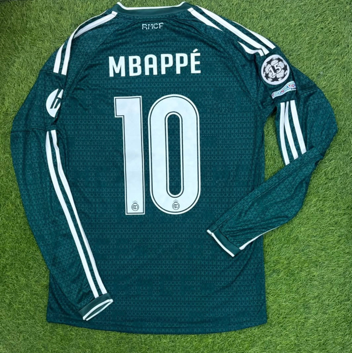 Real Madrid away shirt 26/27 Embroidered logos (full sleeves)