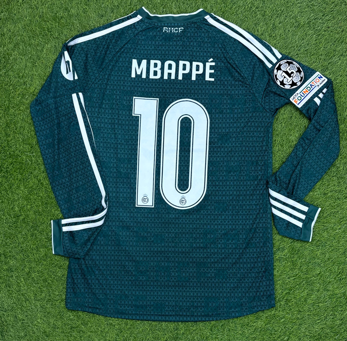 Real Madrid away 26/27 Player version logos (full sleeves)
