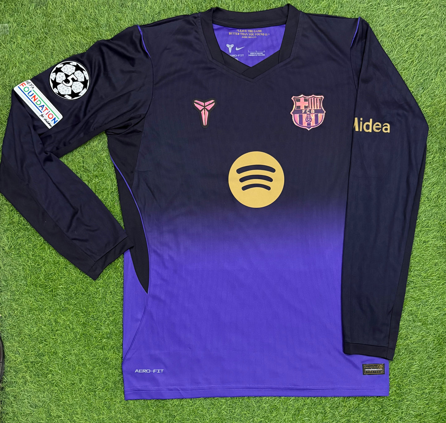 Barcelona away 26/27 Player version logos (full sleeves)