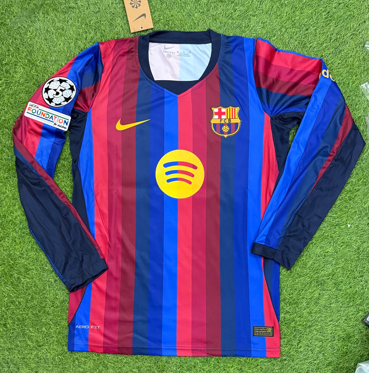 Barcelona Home Shirt 26/27 Player version logos (full sleeves)