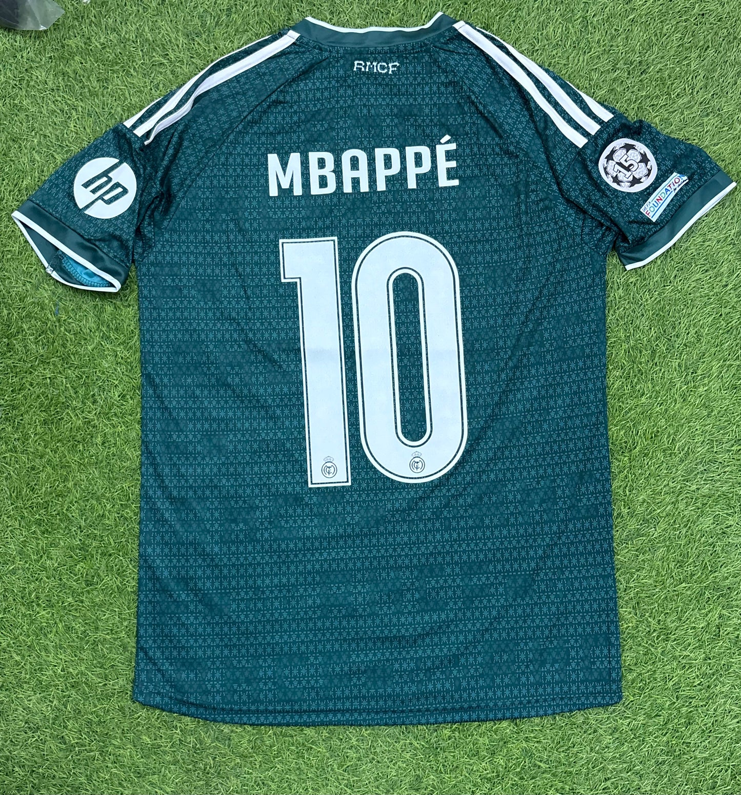Real Madrid away Shirt 26/27 embroidered logos (half sleeves)