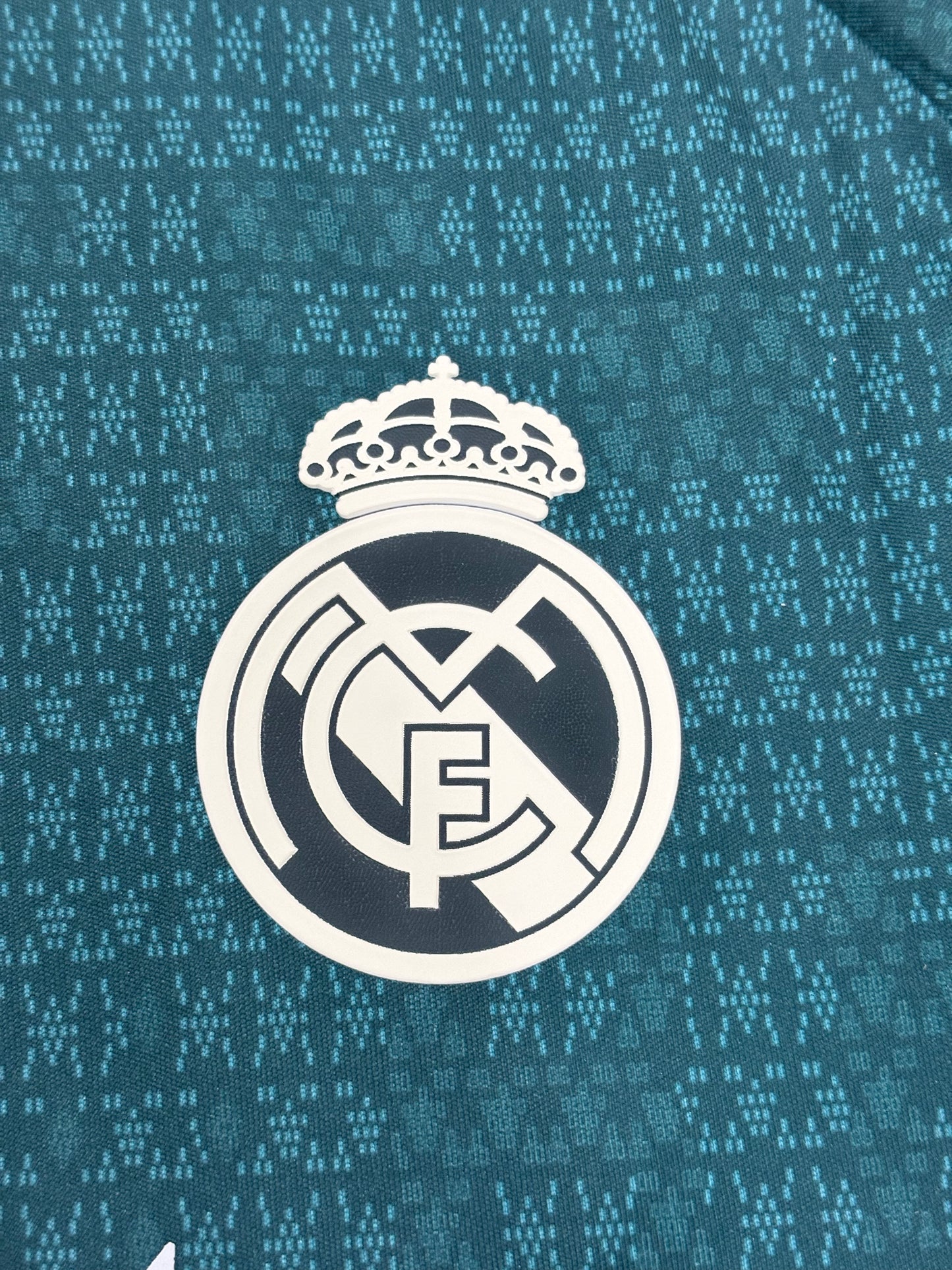 Real Madrid away 26/27 Player version logos (Half sleeves)