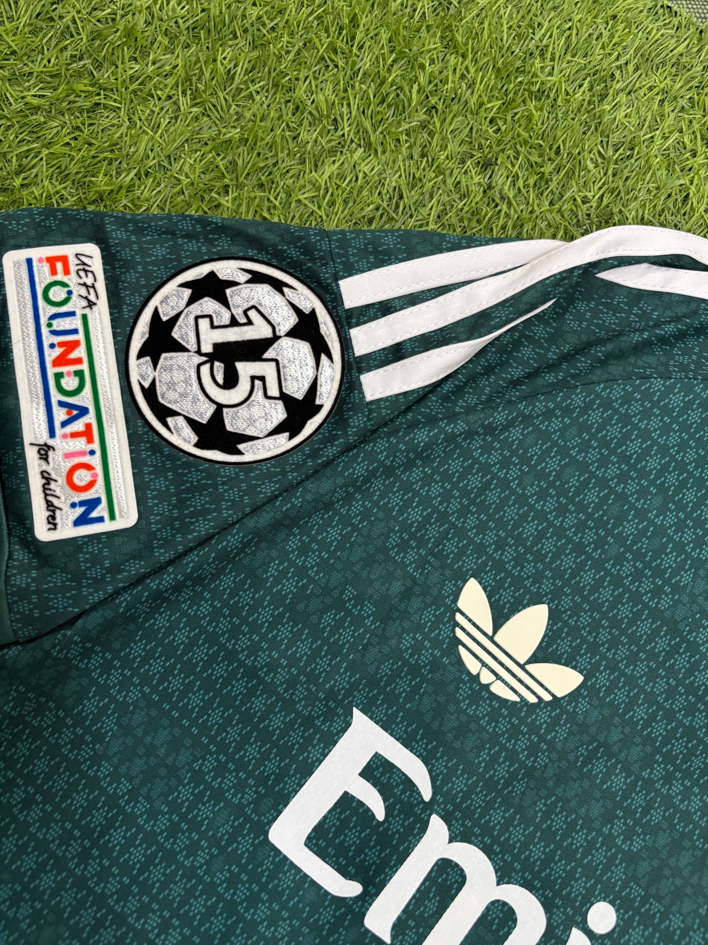 Real Madrid away 26/27 Player version logos (Half sleeves)