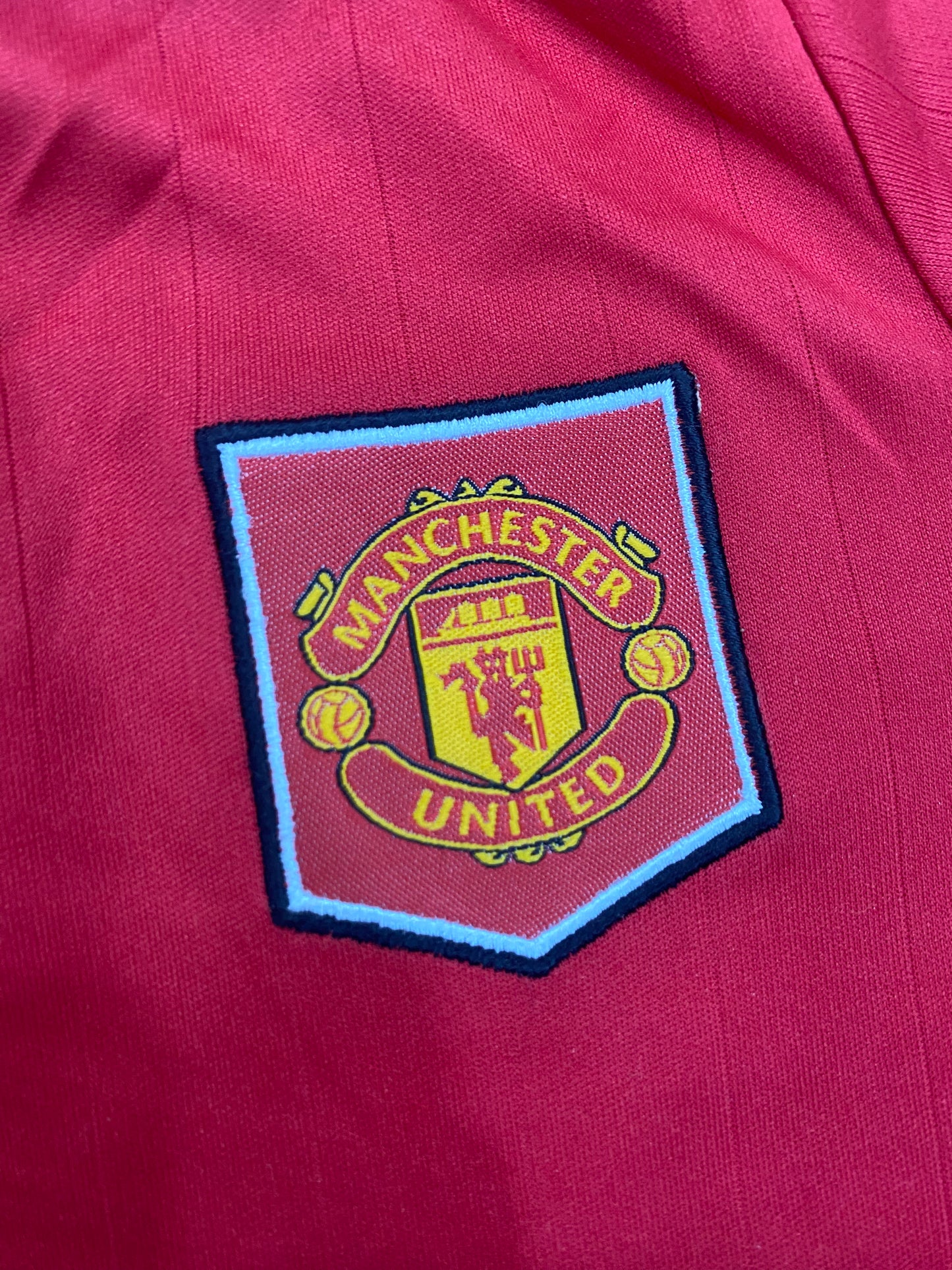 Kids Manchester United home shirt 22/23