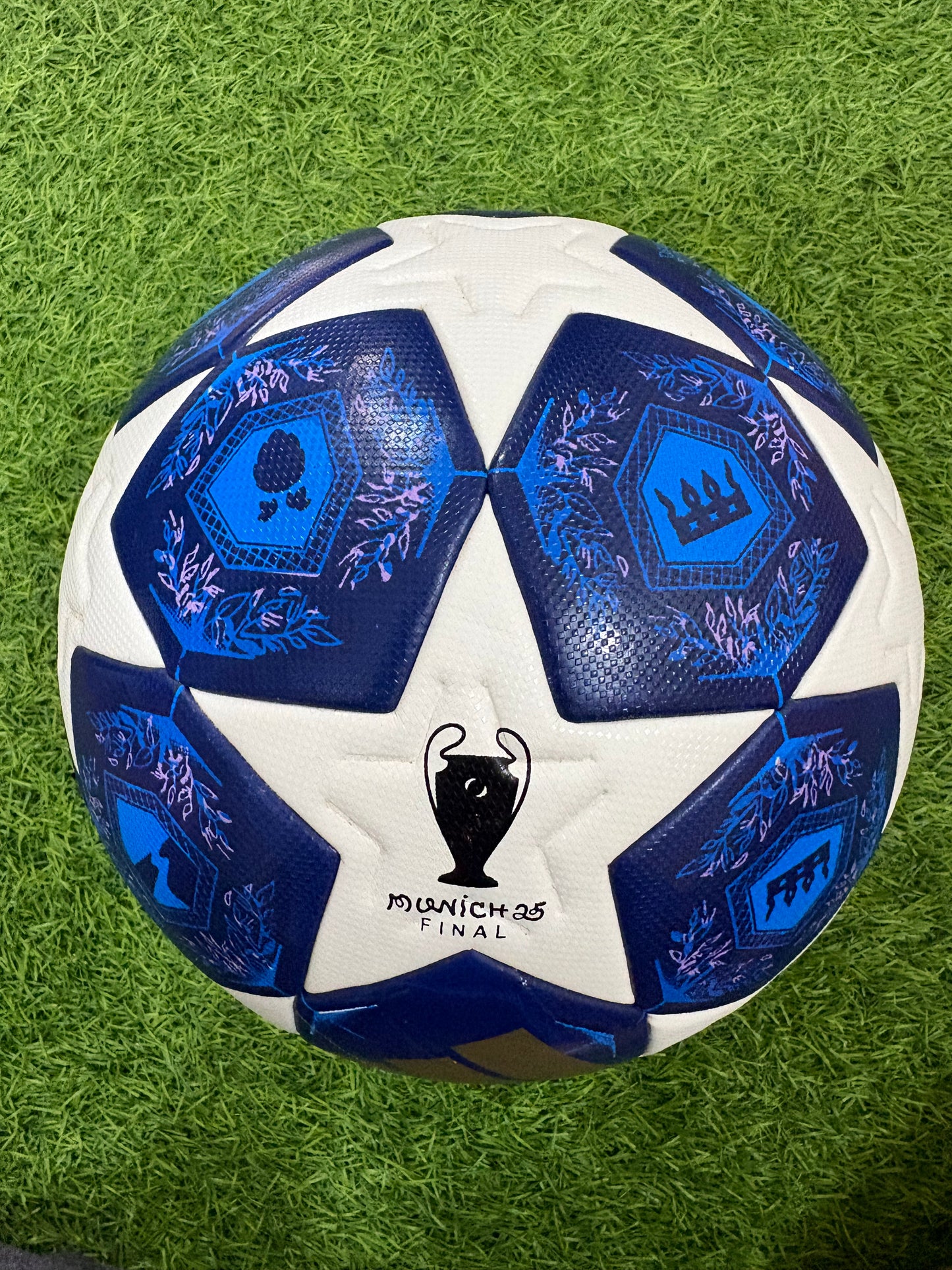 UEFA Champions League Final Munich 2025 Match Ball Size 5