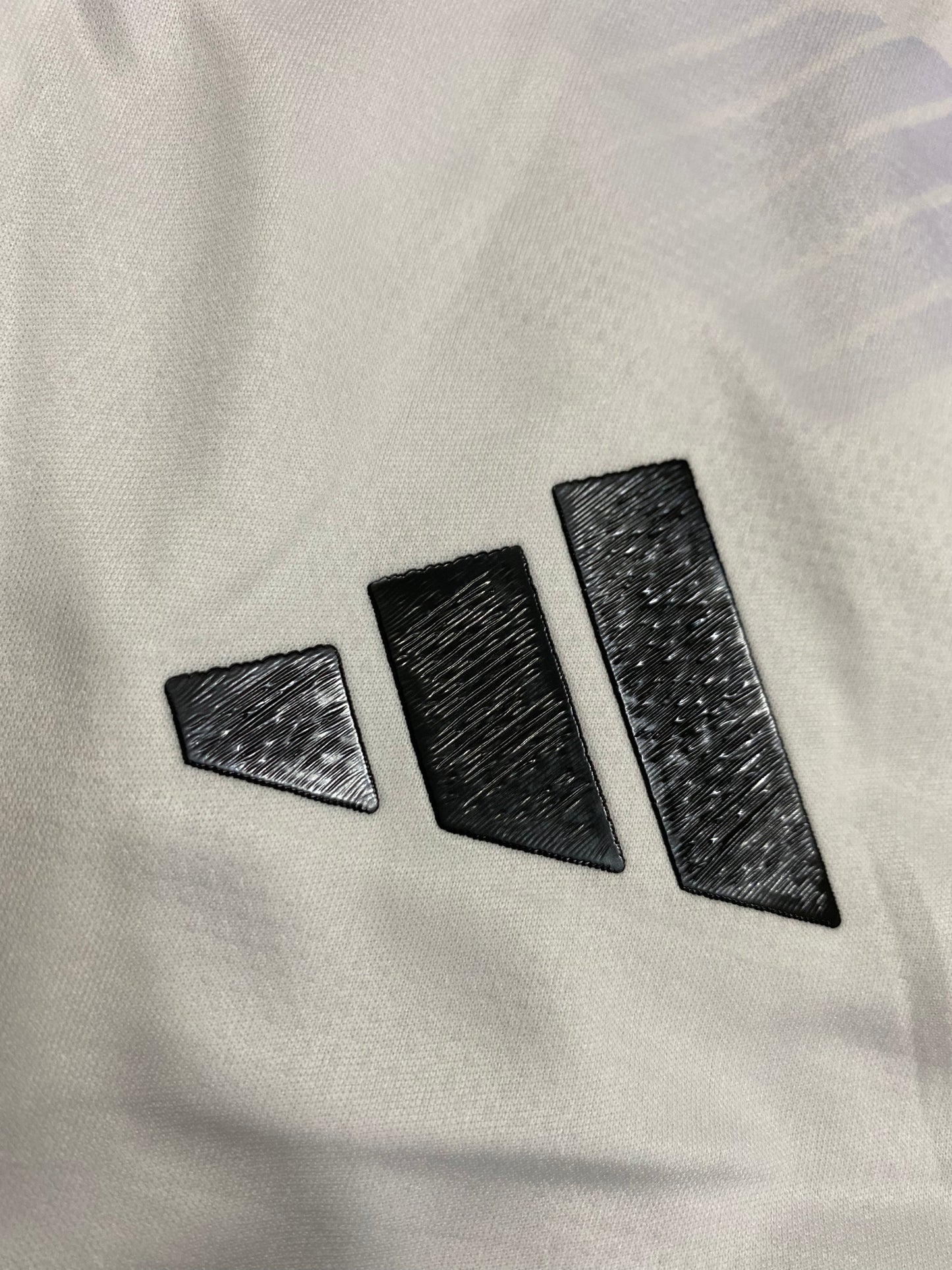Manchester United Away 25/26 (Player version logos)