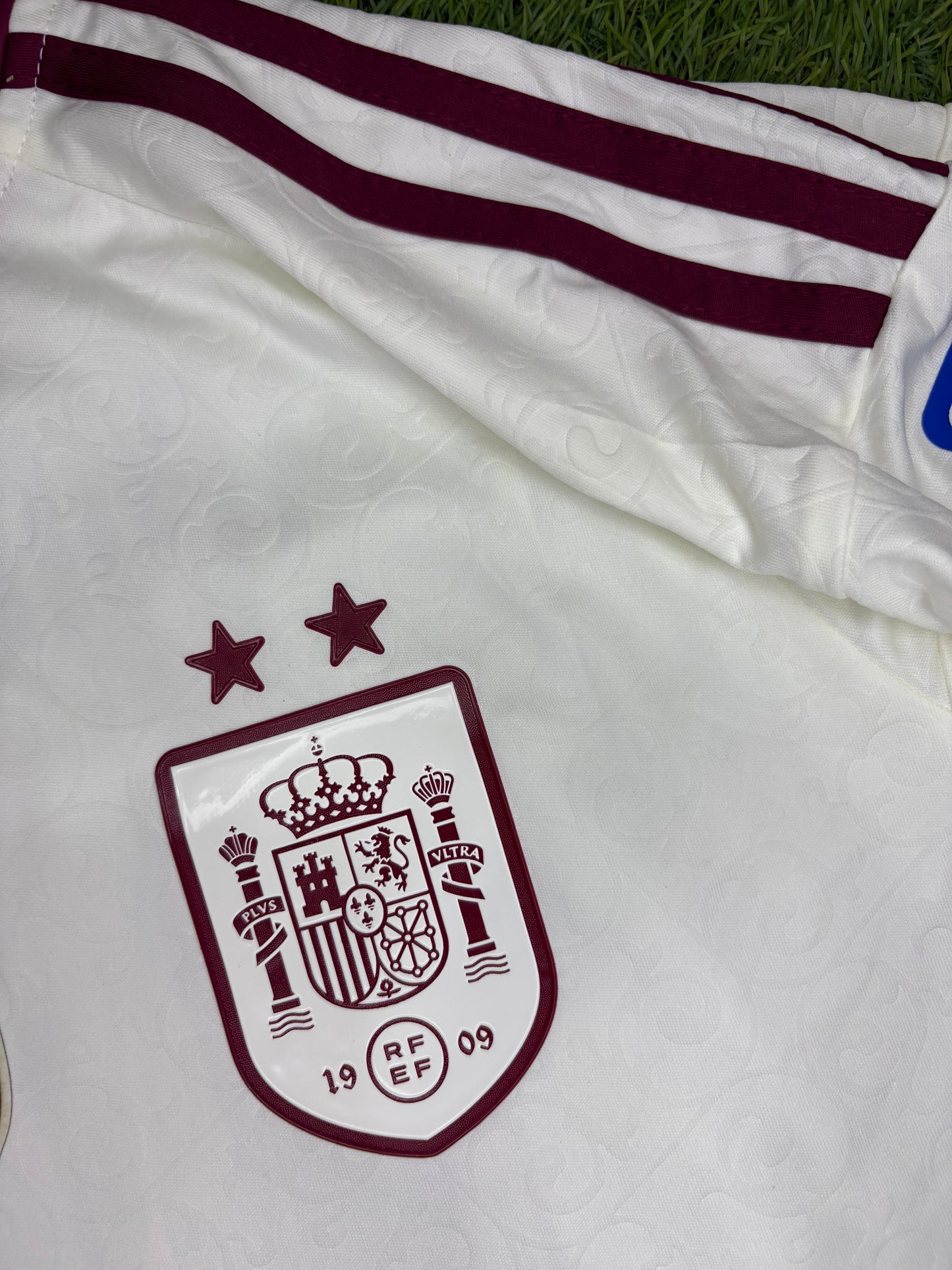Spain Away Worldcup 2026 Player Version Logos (half sleeves)